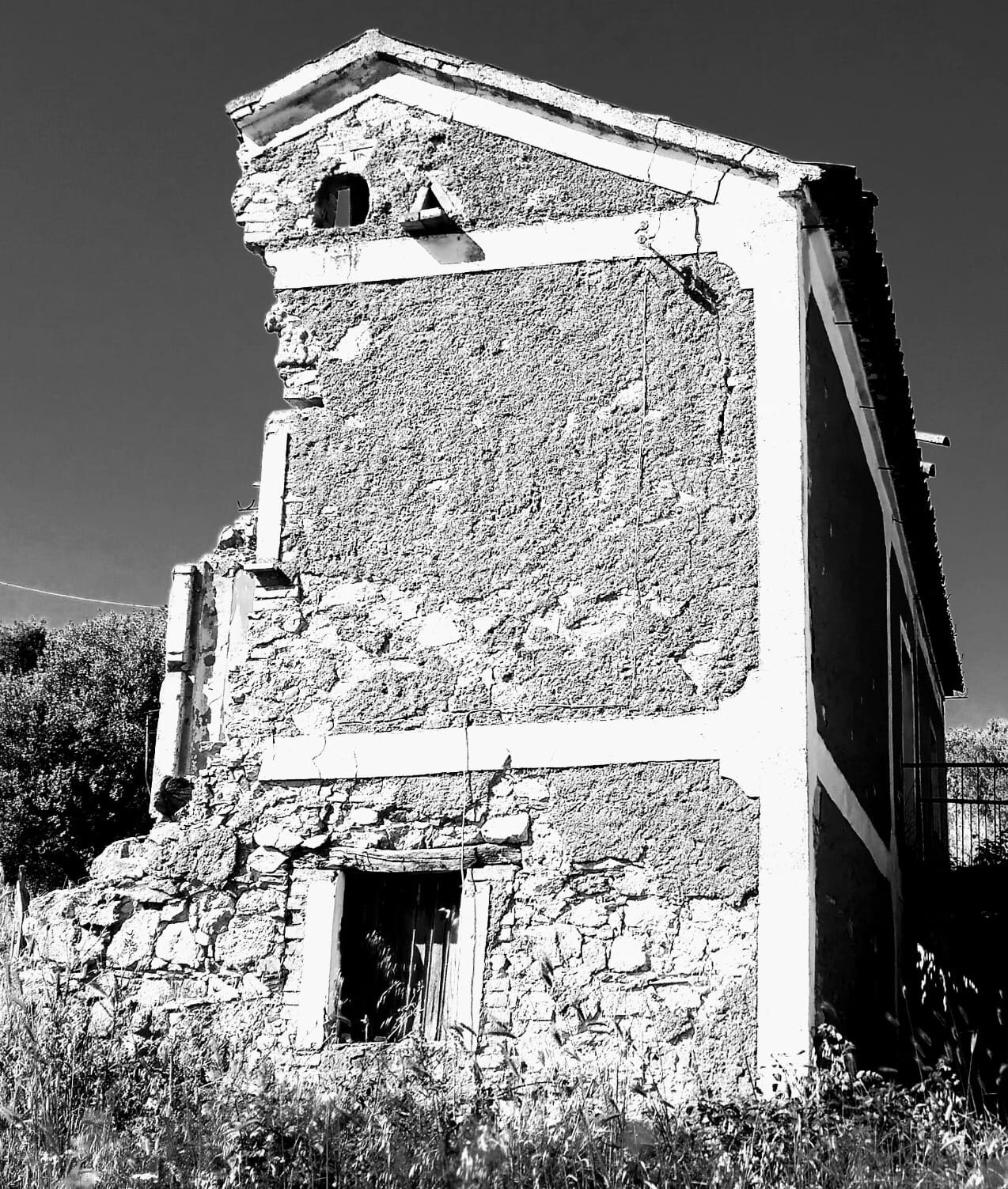 casolare-[bianco--nero].jpeg